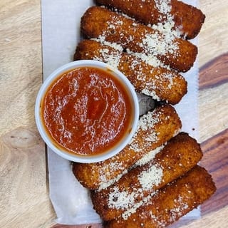 Homemade Mozzarella Sticks (6)