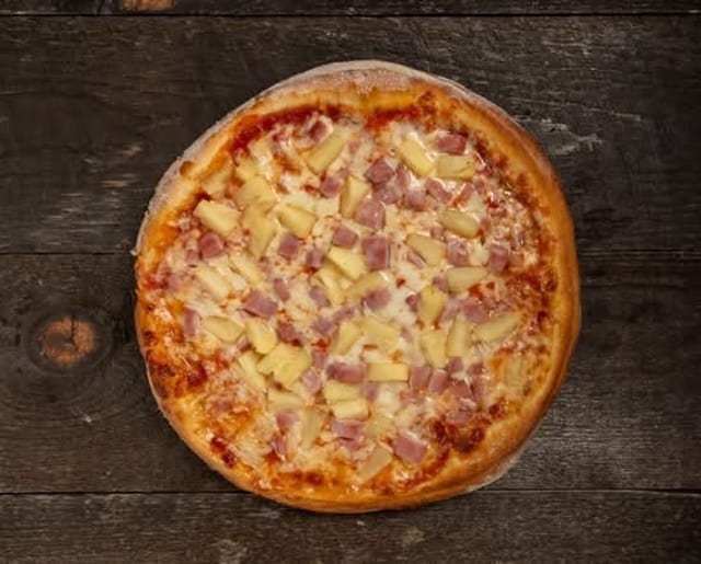Hawaiian Deluxe Pizza.